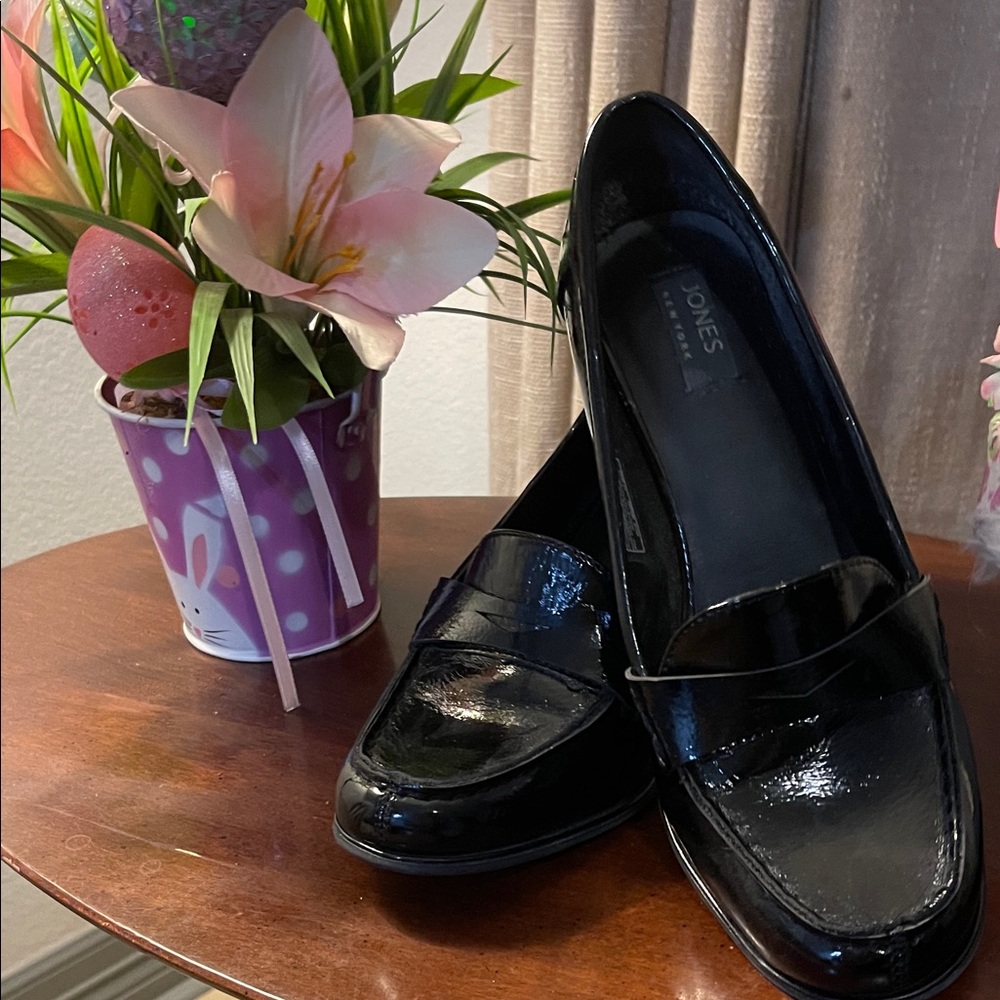 Jones New York Black Patent Leather Loafers - Sleek Slip-On Flats